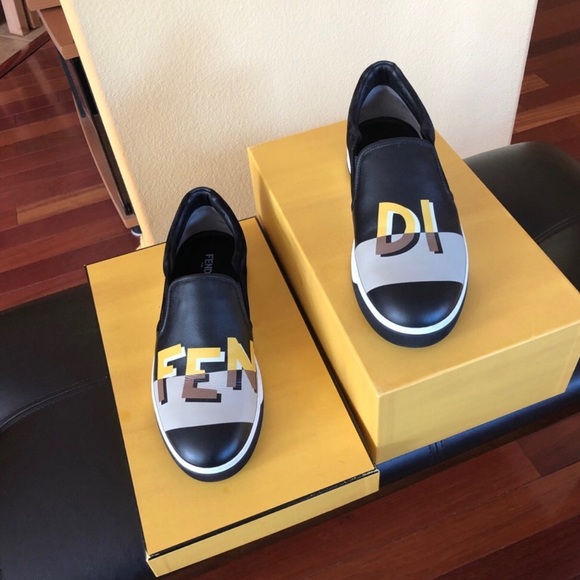 Fendi shoes🔥✅💯8.5 euro size Nd 9 us size - Picture 2 of 2